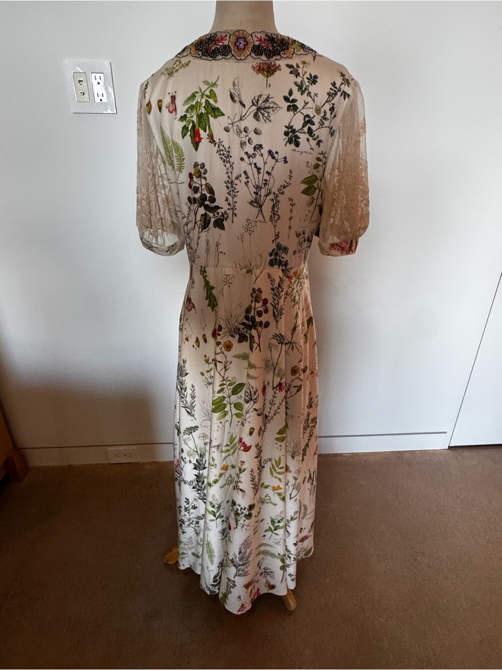 Anthropologie Cream Floral Botanical Lace-Sleeve Maxi Dress